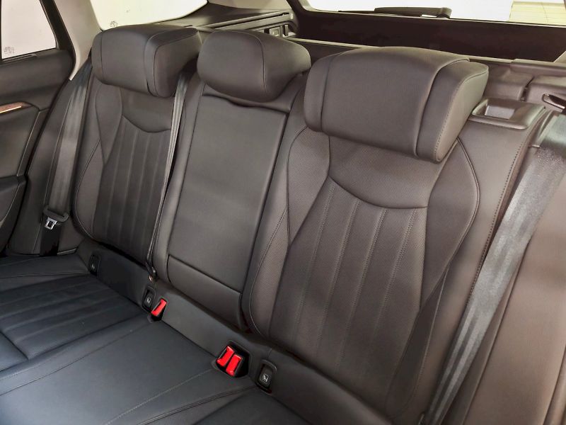 Škoda Superb (2025) Combi 2.0 TDI 142 kW DSG 4x4 L - fotka 28 z 36