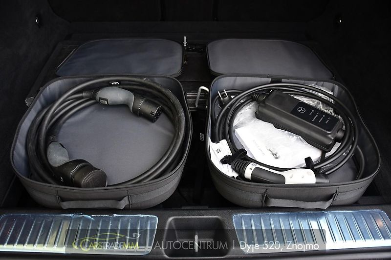 Mercedes-Benz EQE 350 4-matic AMG - fotka 49 z 56