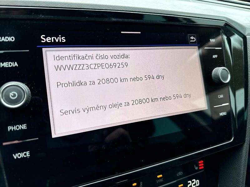 Volkswagen Passat Business 2.0 TDI 110 kW DSG Va - fotka 20 z 21