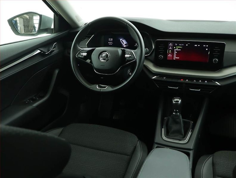 Škoda Octavia (2023) Ambition 2.0 TDI, ČR,1.maj - fotka 7 z 15