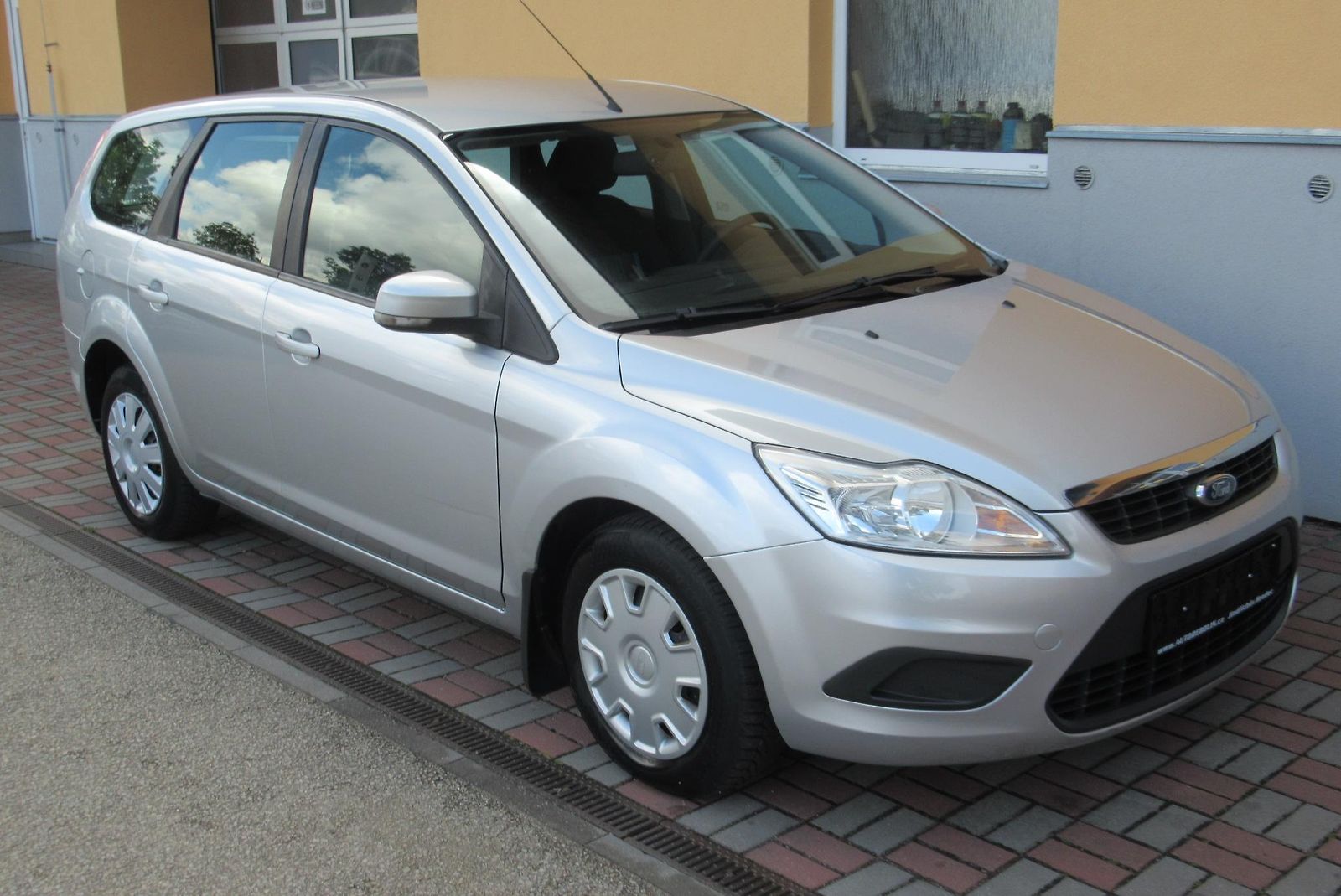 Ford Focus 1.4i KLIMA SADA KOL