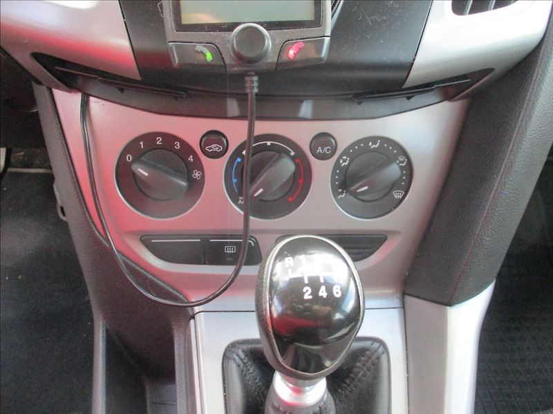 Ford Focus 1,6 TDCi, klima,serv.kniha,CZ, - fotka 16 z 29