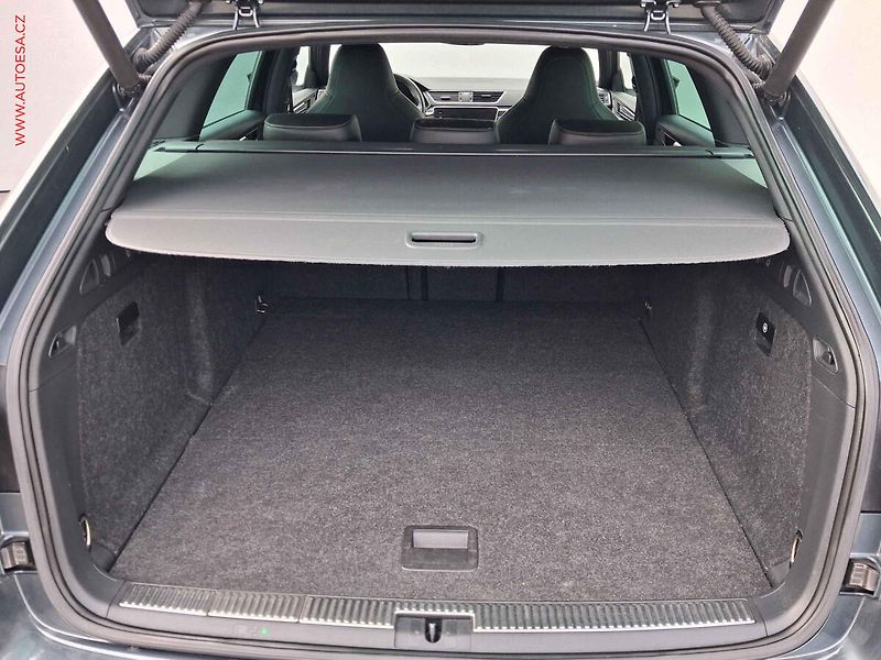 Škoda Superb (2019) 2.0 TDi, Sportline, DSG - fotka 7 z 21