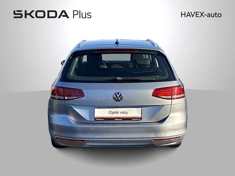 Volkswagen Passat (2018) Variant 2.0 TDI DSG Comfortlin - fotka 27 z 27