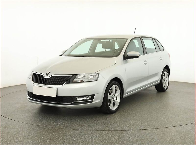Škoda Rapid (2018) Spaceback 1.0 TSI, Navi - fotka 2 z 17