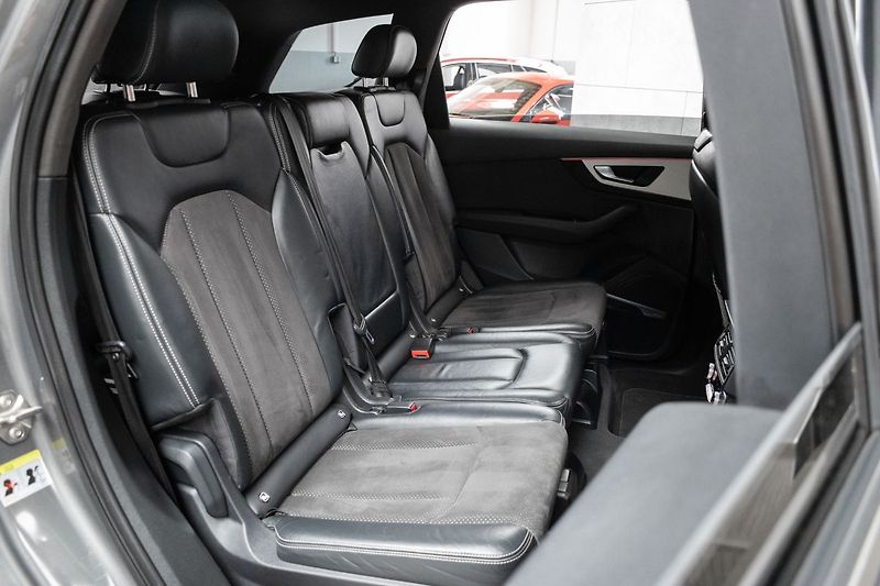 Audi Q7 3.0TDI REZERVACE - fotka 14 z 51