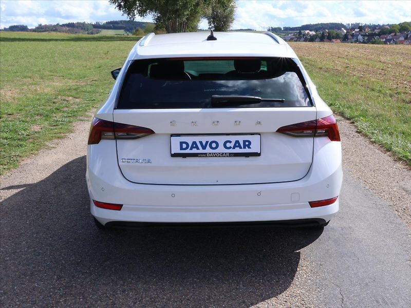 Škoda Octavia 2,0 TDI DSG Style Matrix DPH - fotka 6 z 22