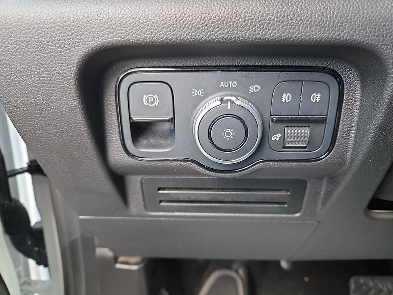 Mercedes-Benz Třídy T T 180d/S PROGRESIVE automat - fotka 15 z 22