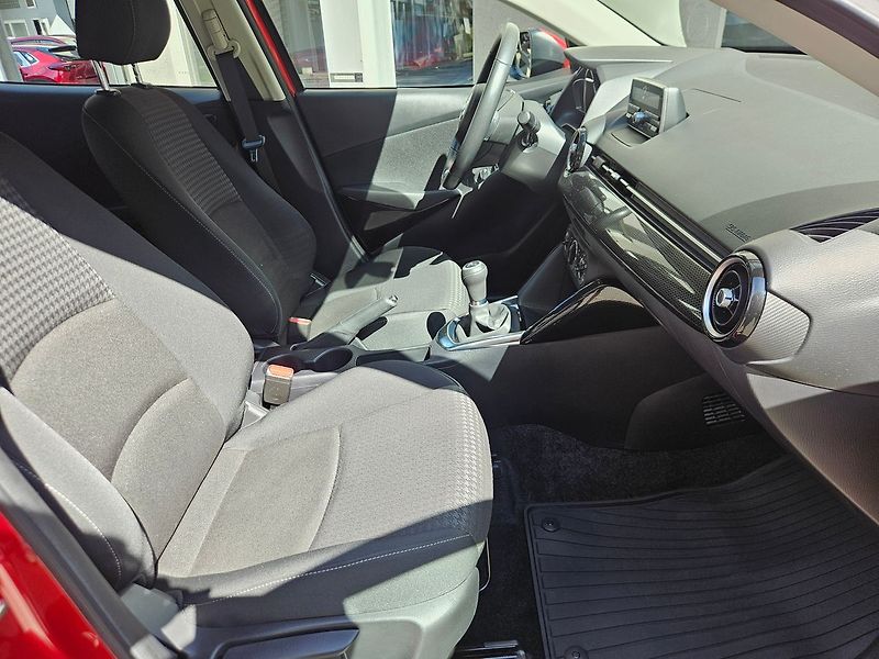 Mazda 2 1,5L SKYACTIV-G 55kW, ČR,1.maj - fotka 25 z 32