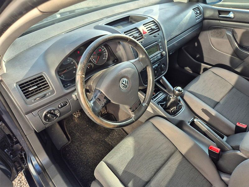 Volkswagen Golf (2005) 1.6 MPI Trend - fotka 22 z 30