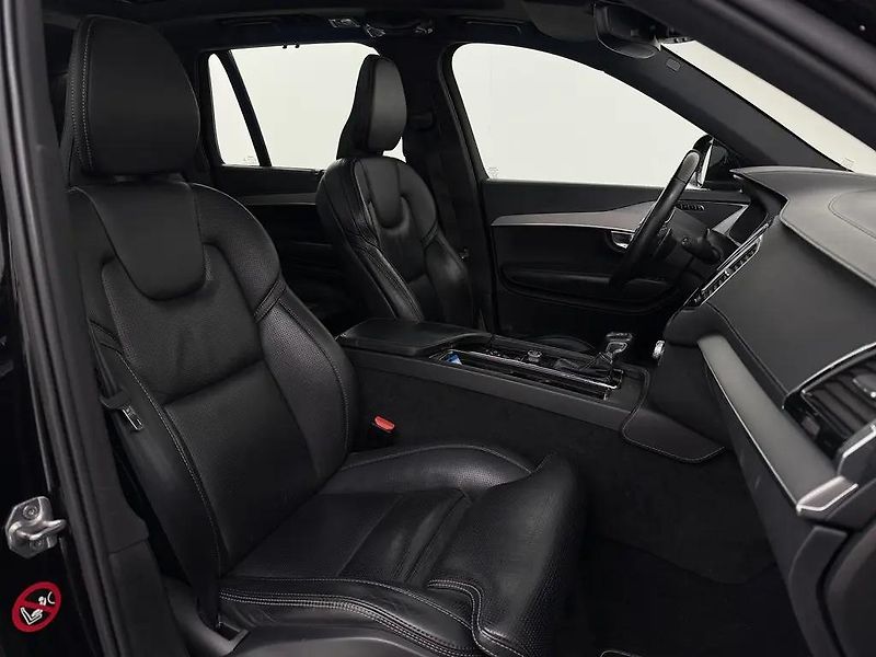 Volvo XC90 2.0D5 173 Aut. R-Desing AWD TZ - fotka 4 z 13