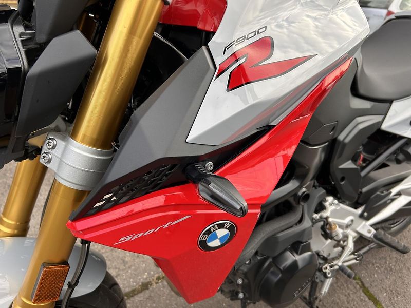 BMW F 900 R A2 - fotka 13 z 20