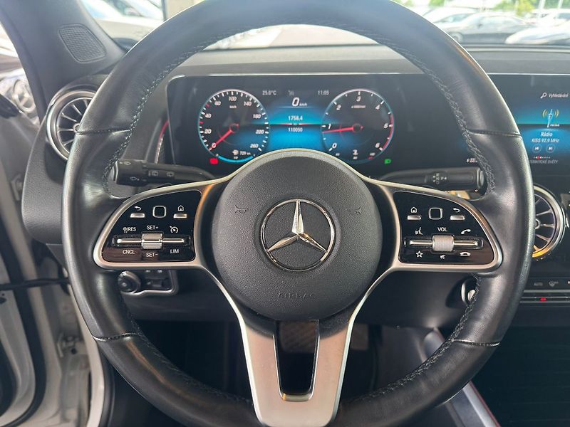 Mercedes-Benz GLB D 4MATIC - fotka 17 z 21