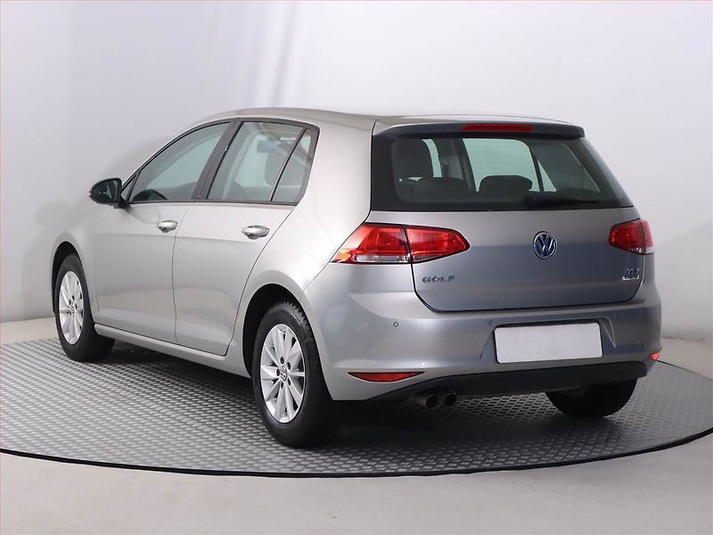 Volkswagen Golf (2015) Comfortline 1.4 TSI - fotka 4 z 19