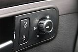 Volkswagen Touran (2011) 1.6 TDI, Tempomat - náhled 14