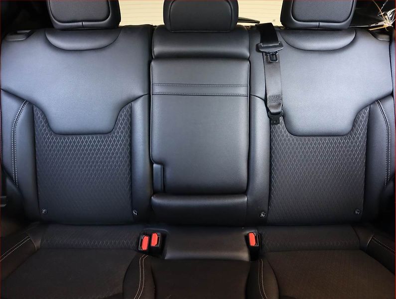 Jeep Compass (2021) 1.3 T-GDI, Automat, Serv.kniha - fotka 10 z 22