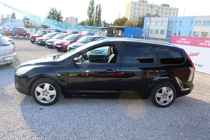 Ford Focus (2008) 1,6i KLIMA EL.OKNA ZIMNÍ KOLA - fotka 4 z 16