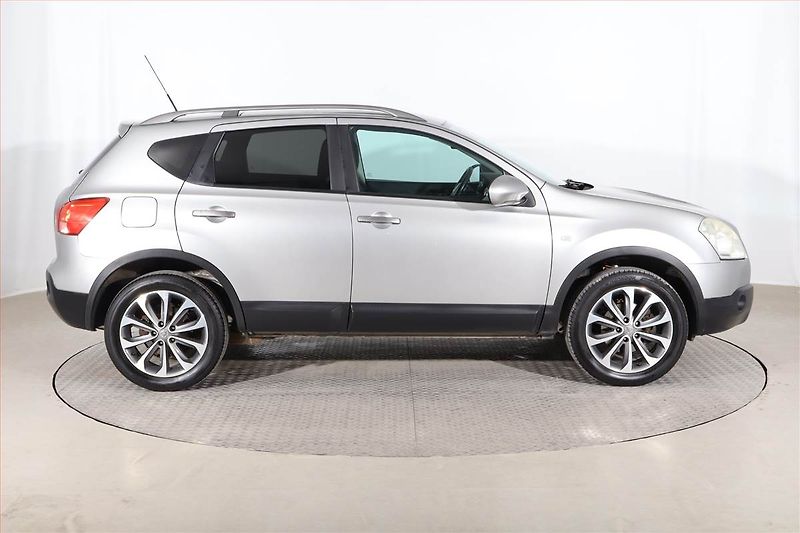Nissan Qashqai (2009) 1.6, Serv.kniha, Navi - fotka 6 z 20