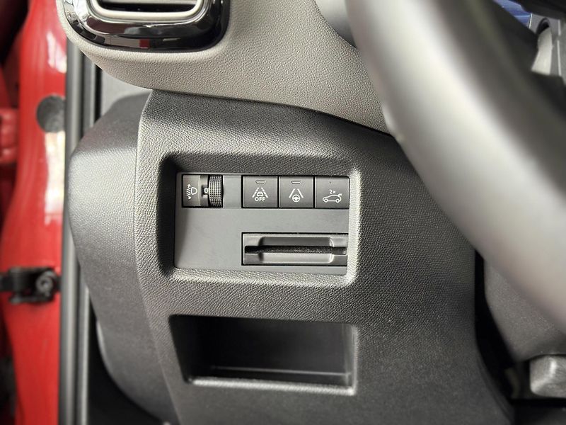 Citroën C5 Aircross 1,5BlueHDi 130 AT8*Panor*Tažné - fotka 28 z 38
