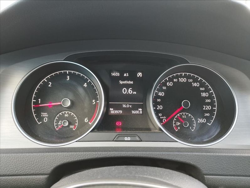 Volkswagen Golf 1,6 TDI 81kW BlueMotion Varian - fotka 11 z 18