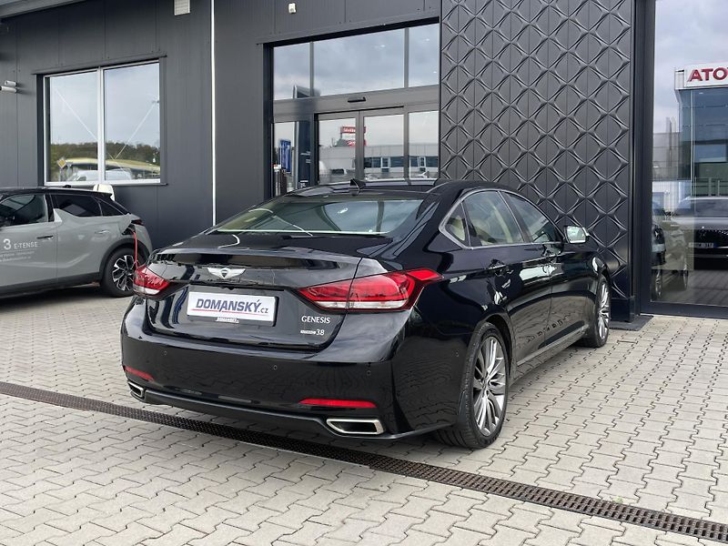 Hyundai Genesis EXCLUSIVE 3.8 GDI V6 4x4 232kW - fotka 3 z 33