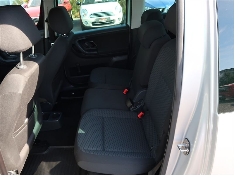 Škoda Roomster 1,2 TSi,63kW,1majČR,klima,tažn - fotka 16 z 22