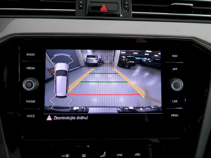 Volkswagen Passat (2022) BUSINESS 1.5TSI EVO 110KW - fotka 30 z 39