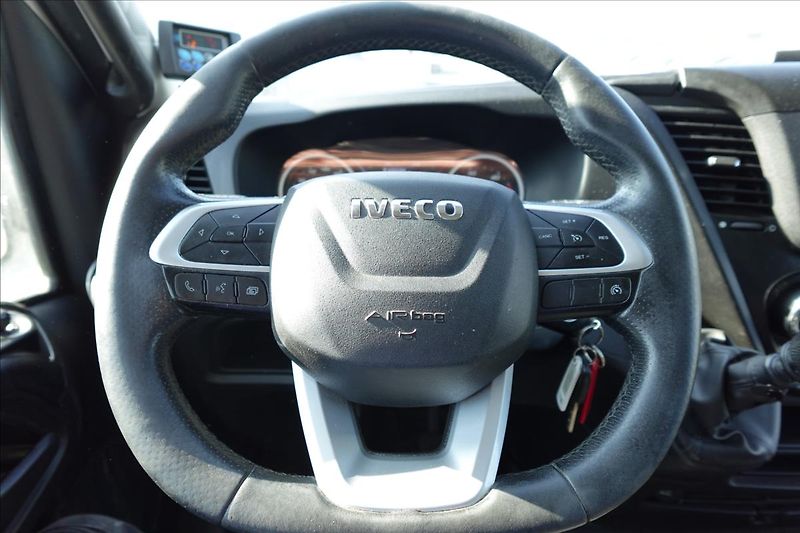 Iveco Daily 3,0 HPT  35S18 SKŘÍŇ MRAZÁK -2 - fotka 15 z 24