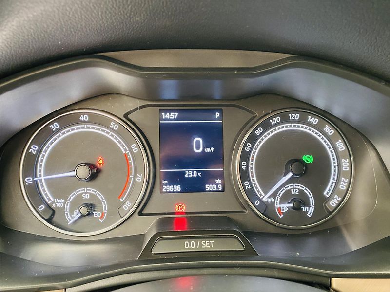 Škoda Scala 1,5 TSI 110kW DSG Style - fotka 11 z 25
