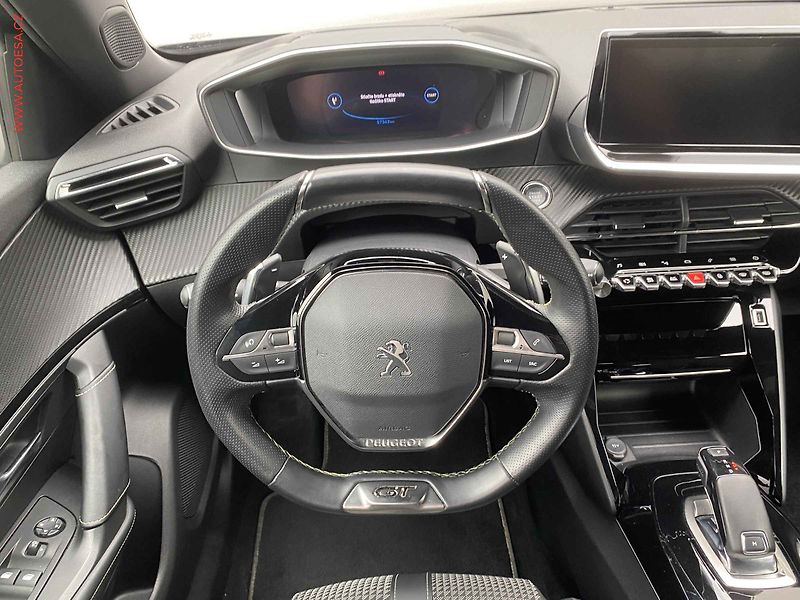 Peugeot 2008 (2021) 1.2PT, GT, AT, navi, kamera - fotka 11 z 18