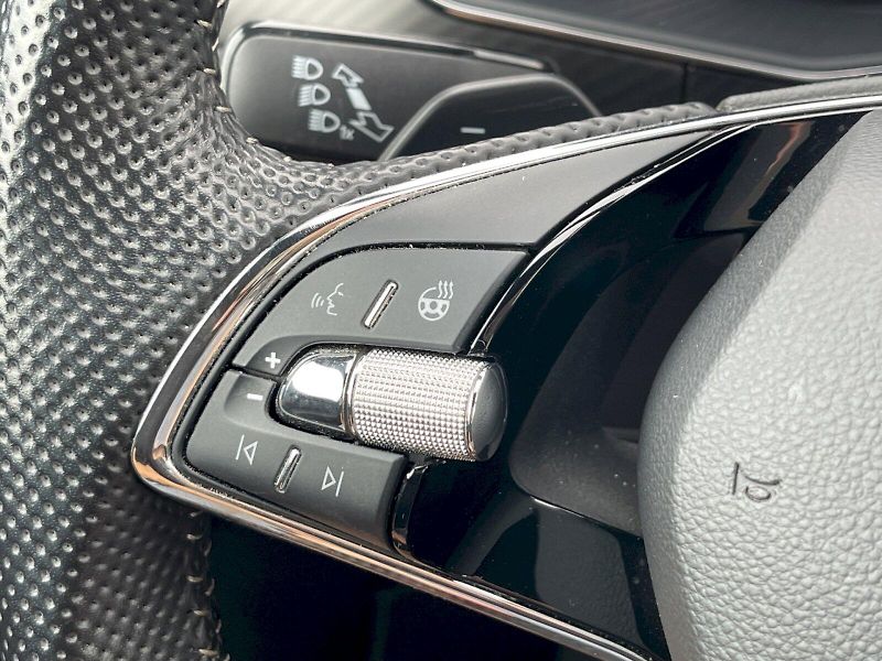 Škoda Superb (2022) Sportline 2.0 TDI 147kW DSG - fotka 8 z 35