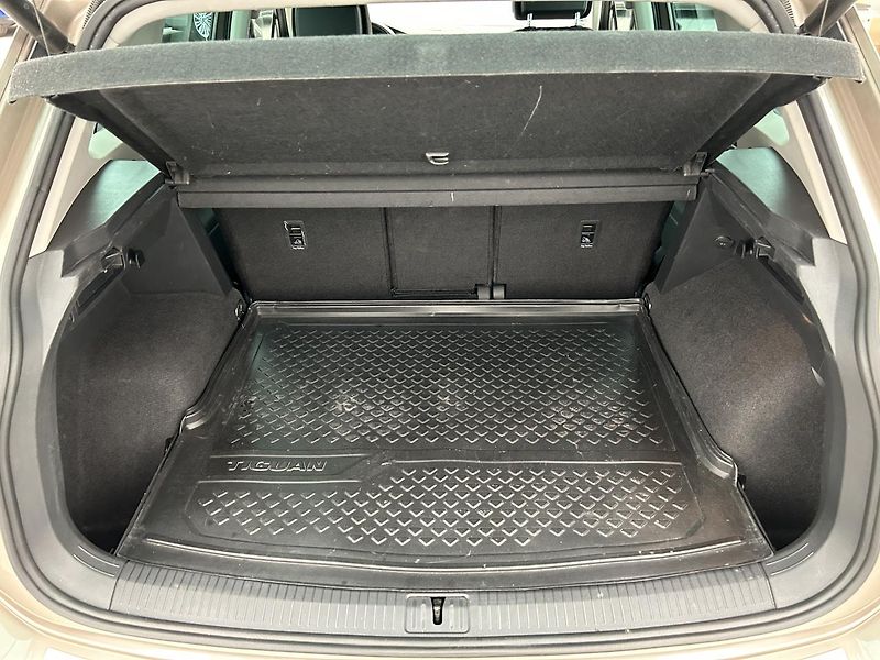 Volkswagen Tiguan 2.0 TSi 4x4 Comfort line - fotka 26 z 27