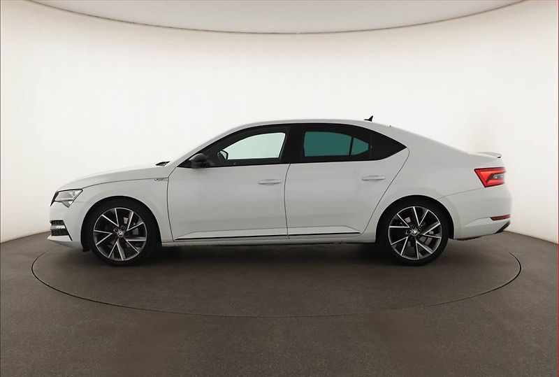 Škoda Superb (2024) Sportline 2.0 TDI - fotka 3 z 26