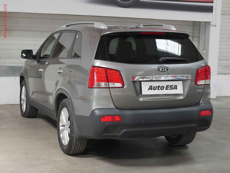 Kia Sorento (2010) 2.2 CRDi 4x4, ČR, Navi, xenon - fotka 5 z 23