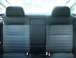 Volkswagen Passat (2004) 1.9 TDI, Automat, po STK - náhled 10
