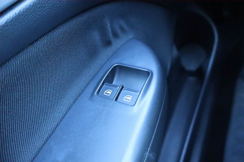 Škoda Octavia (2009) 1.9 TDI, Serv.kniha, nová STK - fotka 15 z 19
