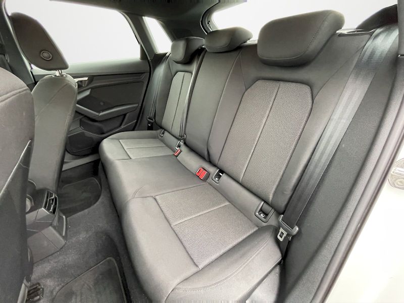 Audi A3 (2023) 30 TFSI 81 kW S-Tronic Basis - fotka 24 z 33