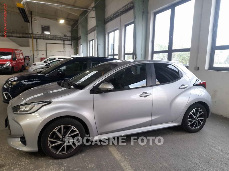 Toyota Yaris (2023) 1.5, ČR - fotka 1 z 3