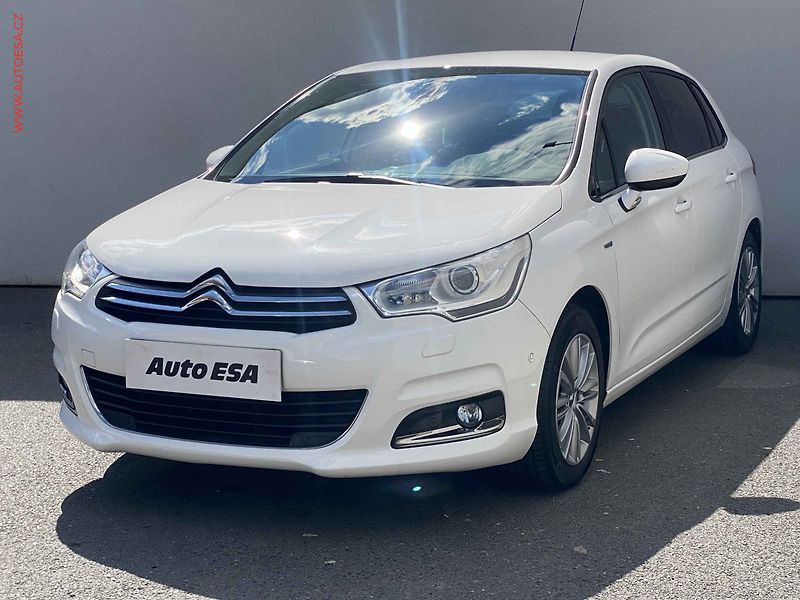 Citroën C4 (2011) 1.6VTi, 1.maj,ČR, Bixen, navi - fotka 3 z 20