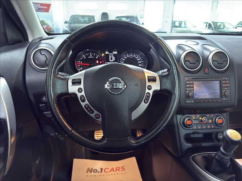 Nissan Qashqai 2,0   dCi PANO XENON KŮŽE NAVI - fotka 22 z 45