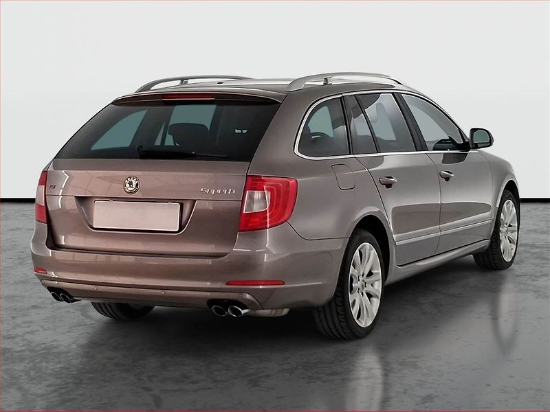 Škoda Superb (2011) Elegance 2.0 TSI, Automat - fotka 5 z 21