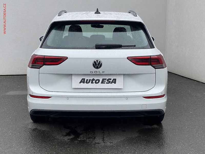 Volkswagen Golf (2022) 2.0 TDi, 2.maj,ČR, Life, LED - fotka 5 z 17