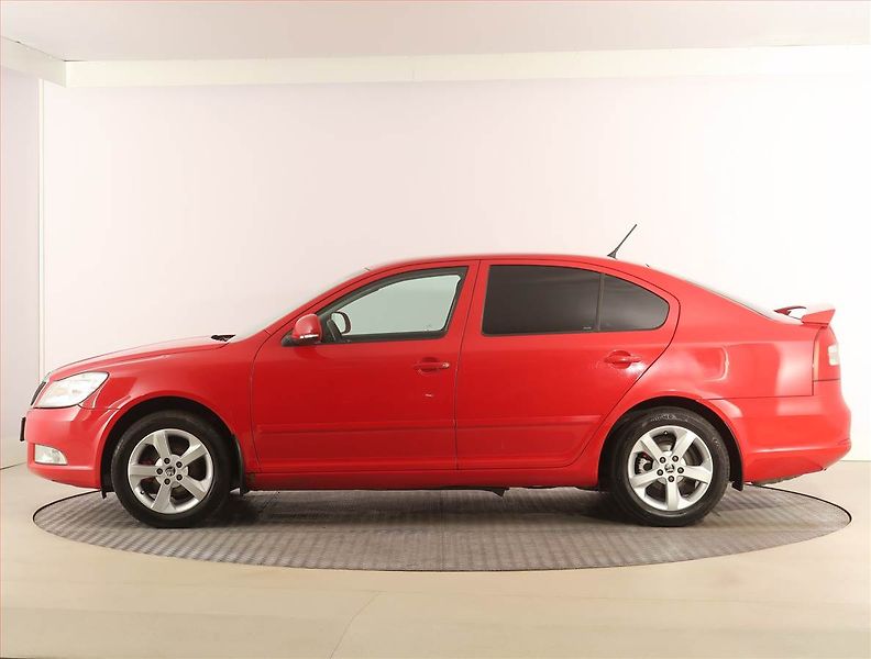 Škoda Octavia (2008) Ambiente Plus 1.6, LPG - fotka 3 z 18