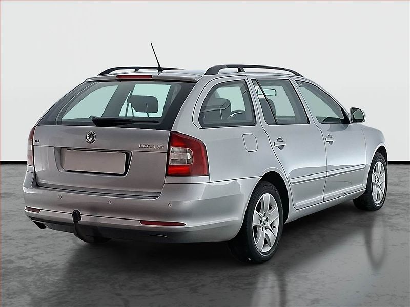 Škoda Octavia (2011) 1.6 TDI, Tempomat - fotka 5 z 16