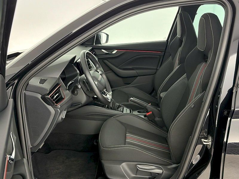 Škoda Kamiq (2025) DSG 1.5TSI 110kW Monte Carlo - fotka 7 z 33