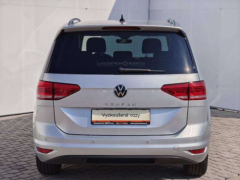 Volkswagen Touran Comfortline 7DSG 1,5TSI - fotka 21 z 22