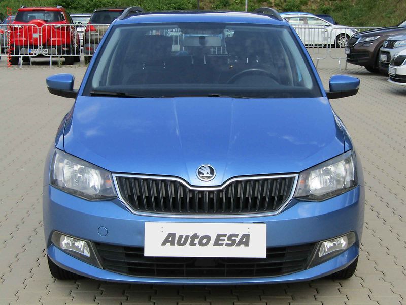 Škoda Fabia (2015) 1.2 TSI, 2.maj,ČR, AC - fotka 2 z 16