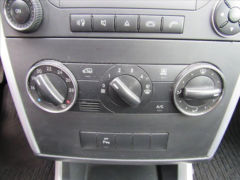 Mercedes-Benz Třídy B 1,5 i 70kW B 150 - fotka 17 z 28