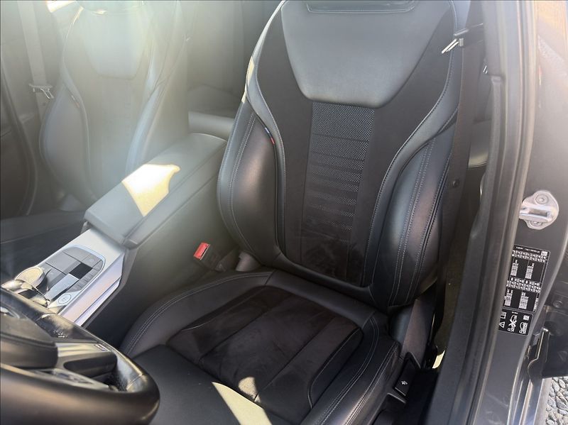 BMW Řada 3 2,0 330i, M-sport,X-drive,CZ, - fotka 14 z 33