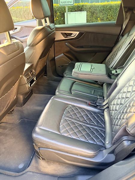 Audi SQ7 (2016) - fotka 13 z 25